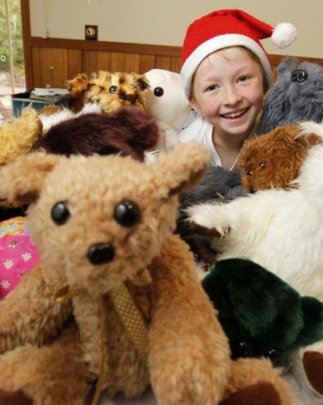 This boy at 12 helps everyone who is in trouble. He devotes himself to charity. And we are proud of him!