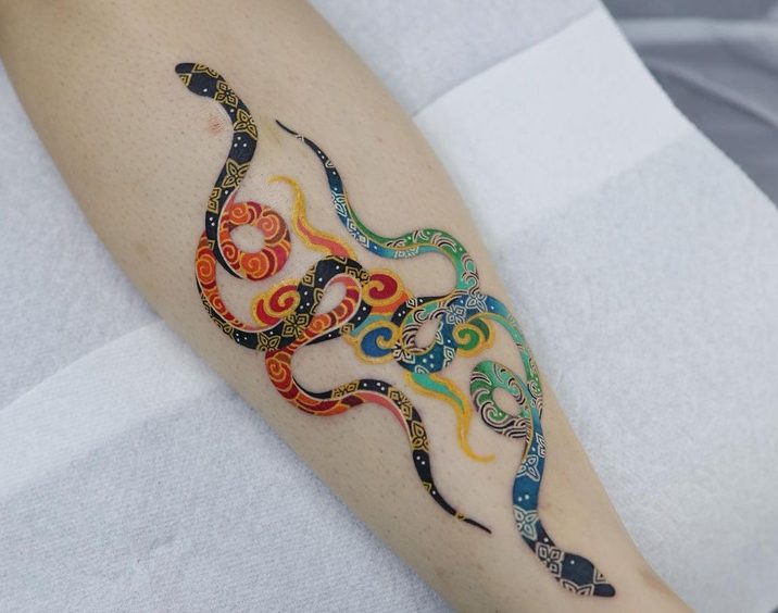 The tattoos created by this master from Korea are amazing. Every case has a story