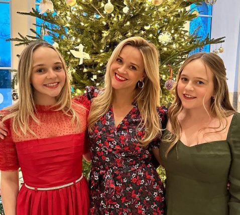 Christmas this year was very warm! Here is how some popular people noted it. Magic is yet to come