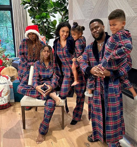 Christmas this year was very warm! Here is how some popular people noted it. Magic is yet to come