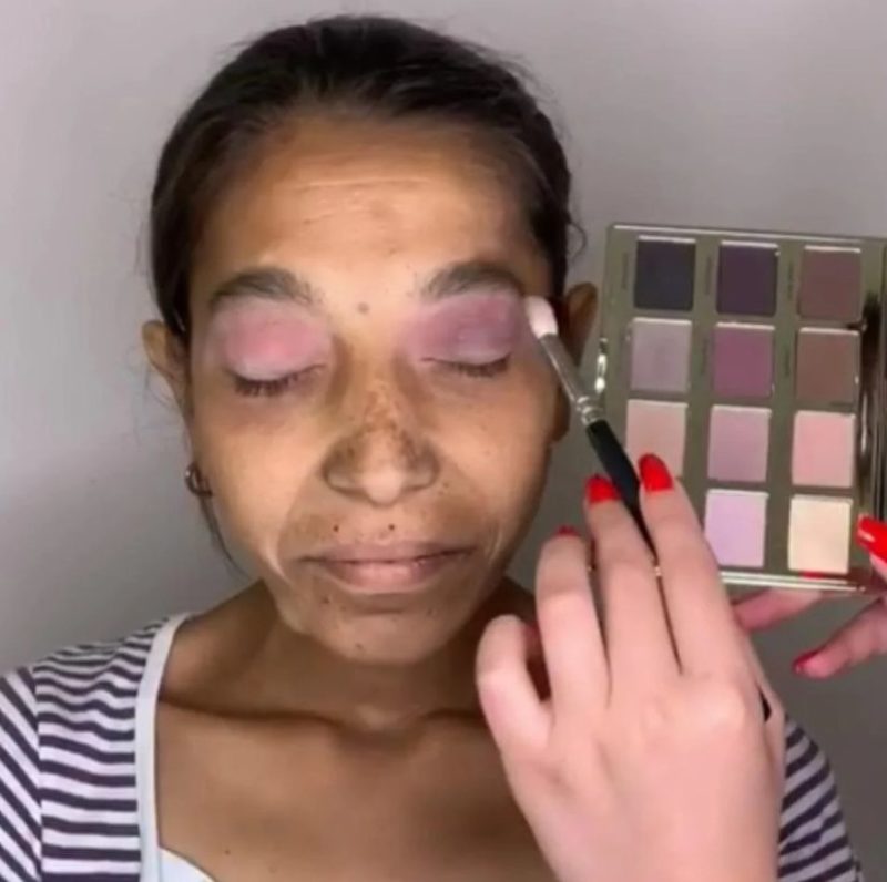 She gave up on herself for a long time. However, this makeup artist proved that cosmetics can do a lot