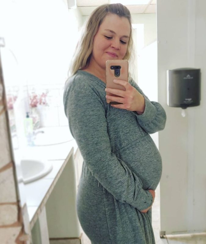 She is only 36, and she has already managed to give birth to 11 heirs. And this is not the limit!