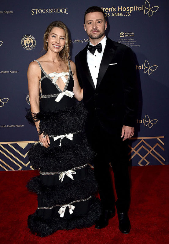 That's why Justin is head over heels in love with her! Jess is stunning in this black dress