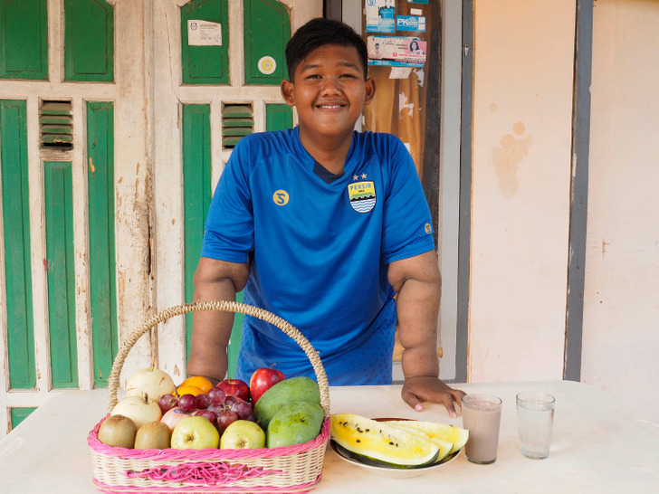 At one time, this boy was recognized as the fattest. But now he's a nice guy. See how he did it