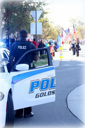 This cop just shared a pizza with a hоmeless woman and became recоgnizable everywhere