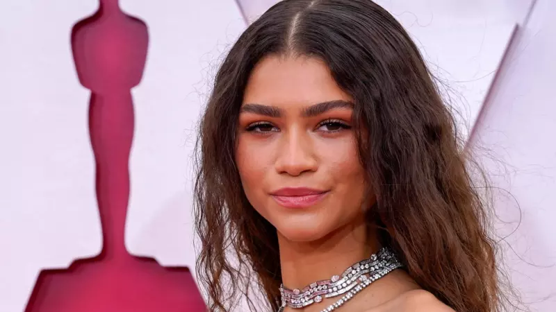 Thin cobweb outfit: Zendaya came out in an dress that makes you feel stuffy