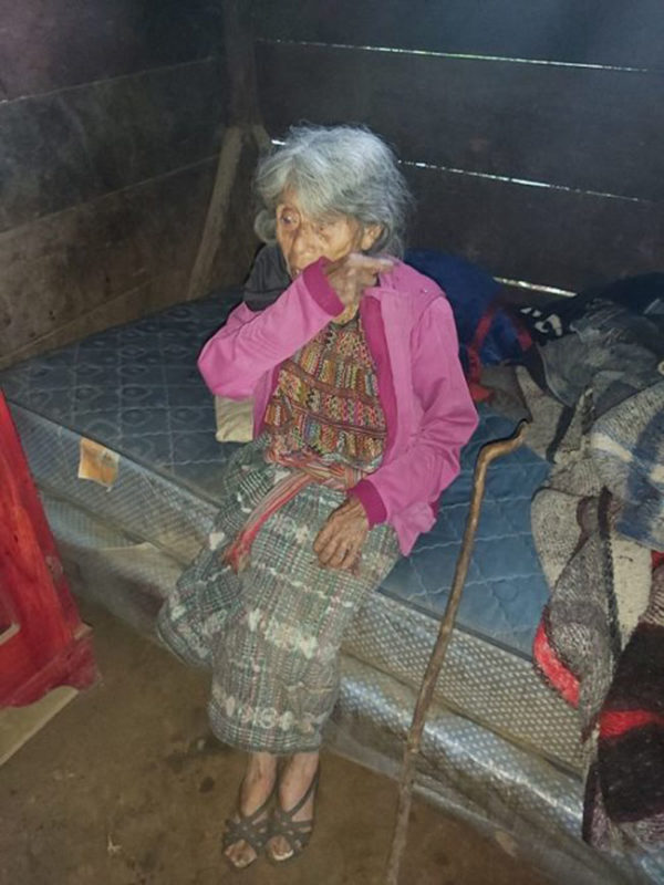 She gave all of herself to her son, but in gratitude she is forced to live on the street
