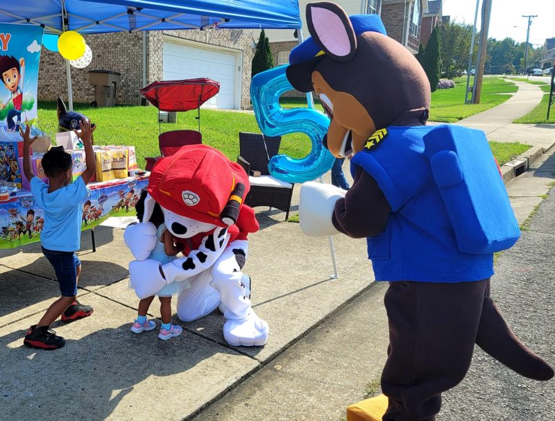 A boy teaches his father a crucial lesson by giving all of his money to a homeless man