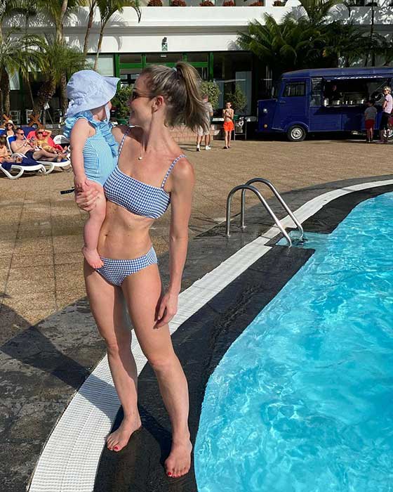Helen Skelton of Strictly Come Dancing flaunts her sun-kissed glow in a strappy biкini, and she's twinning with baby Elsie