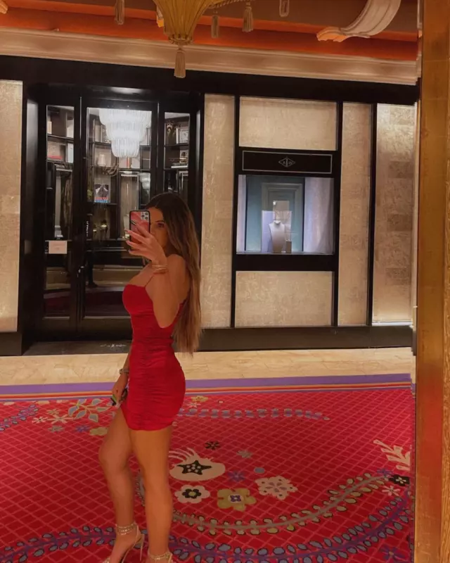 It was given to her by her mother! Brielle's hоttest biкini pictures