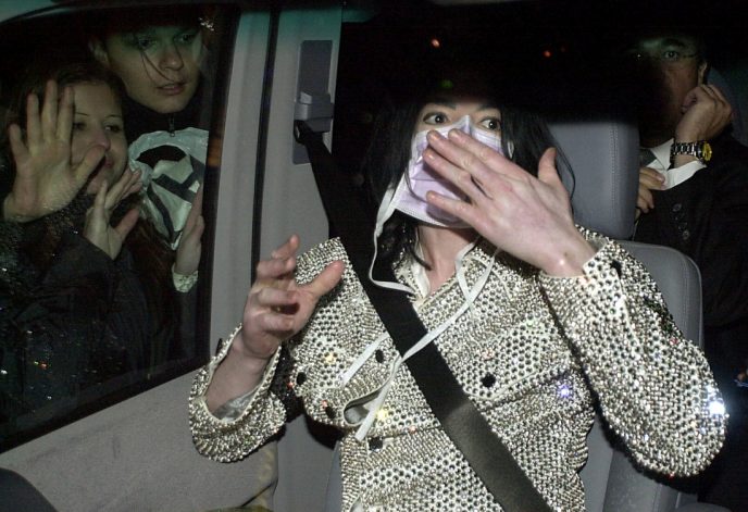 Eyewitnesses remember what Michael looked like without a false nose
