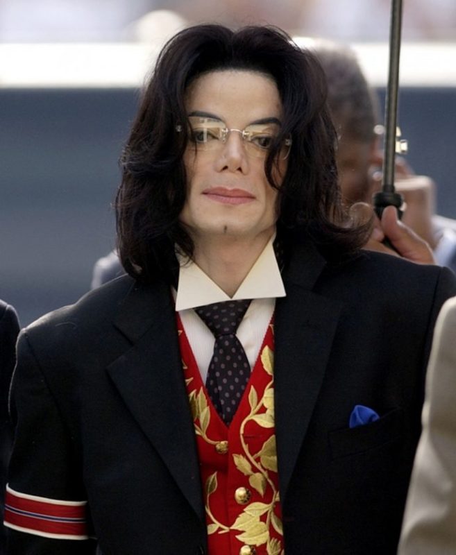 Eyewitnesses remember what Michael looked like without a false nose