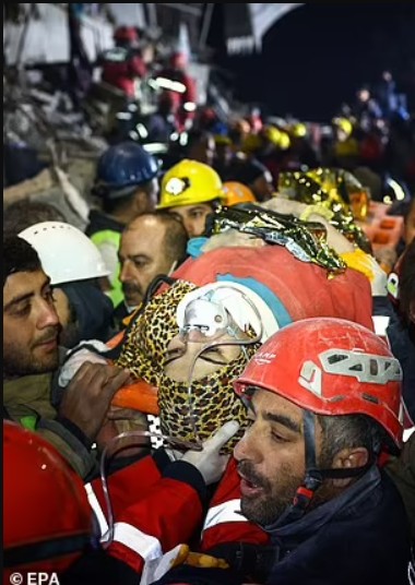 9 days without hope for life! This woman with children was rescսed from the rubble