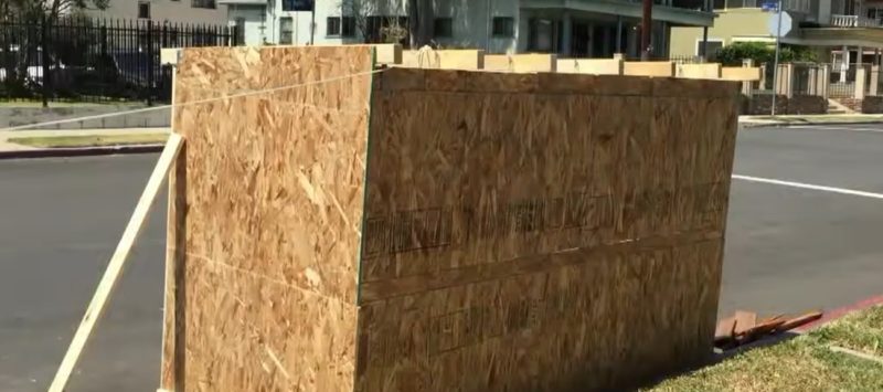 A man constructs a tiny house for a homeless woman who has been sleeping in the dirt for a decade