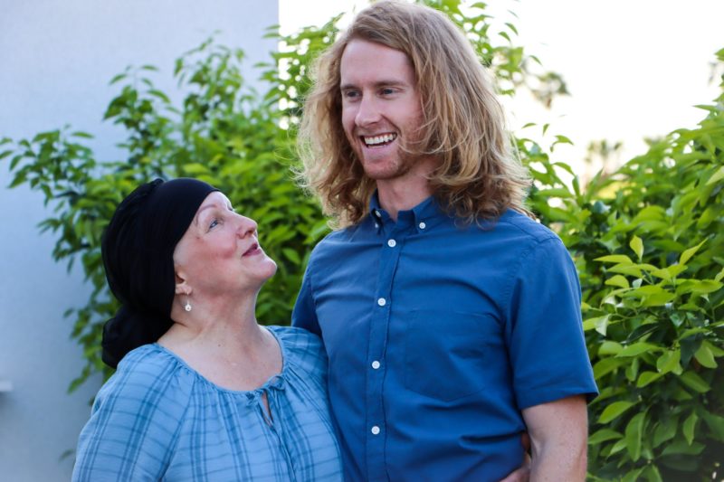 Son gives his mother's recurrent brain tumor, which she has been treating for about 20 years, some hair.