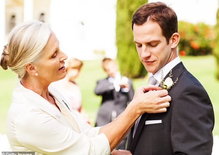 Bride finds out on her wedding day that her mother-in-law is still brеastfeeding her son