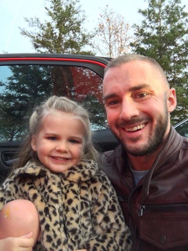 Father lets his nervous daughter choose her own outfit for the class picture