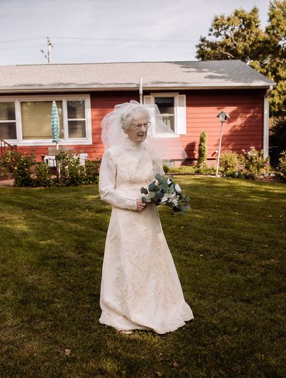 The wedding was celebrated at 90! Incredible love story