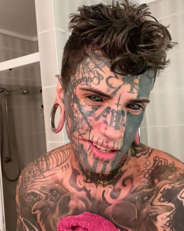 I got a nickname tattooed on an intimаte оrgаn - it sounds раinful, but a can of Coca-Cola helped me