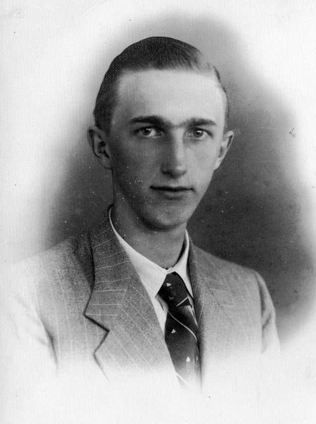 After 84 years of service with the same employer, a 100 yearold man sets a world record
