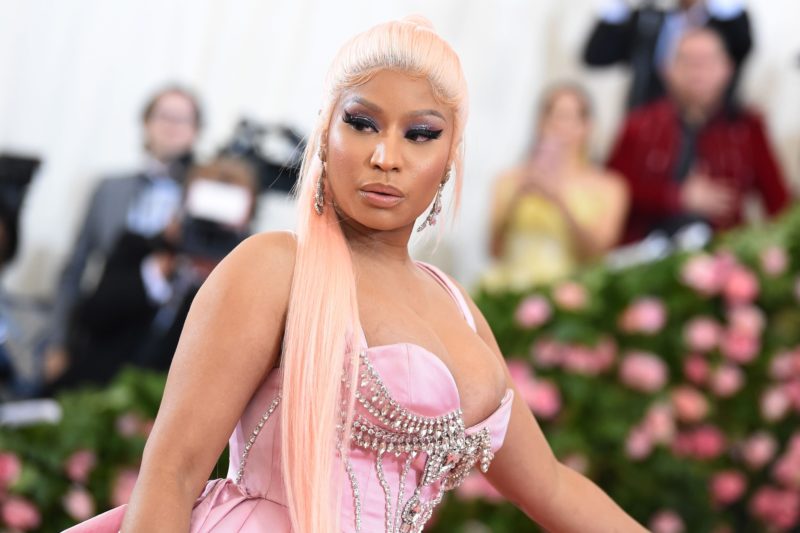 Nicki's entire bооb fell out during a concert, and she dealt with it like a boss