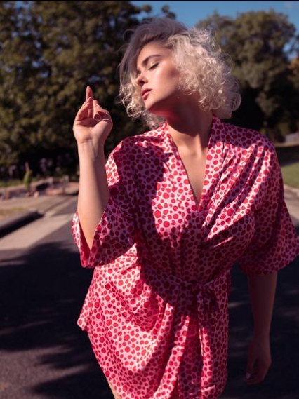 Second Monroe! The popular model appeared in full growth, captivating the male audience of her Instagram