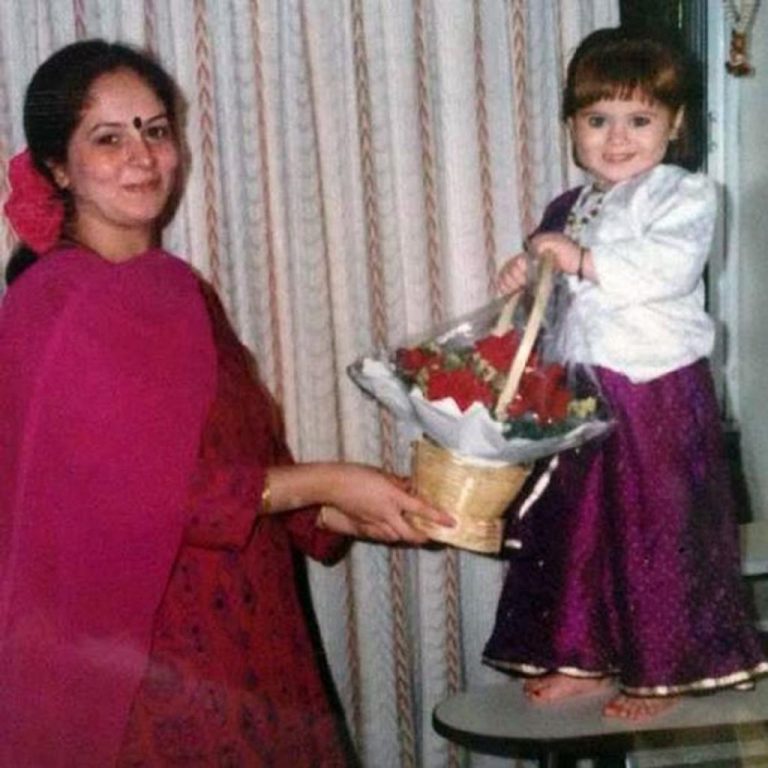 In childhood, she was pushed out because of the unusual appearance. How does it look like