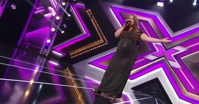 For the X Factor judges, a pregnant woman performs  Houston's I Have Nothing