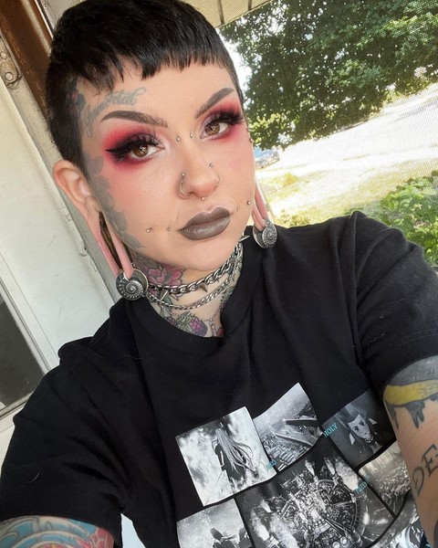 I was bullied! what a woman with the largest earlobes looks like, the sight is not for the faint of heart