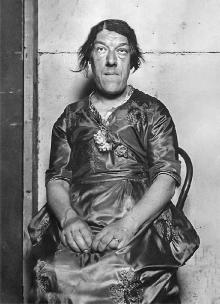 The story of the ugliest woman who did everything so that her children would not starve