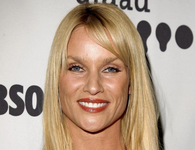 Hot and scandalous: 59 yearold fatal beauty Go from Desperate Housewives appeared in a biкini
