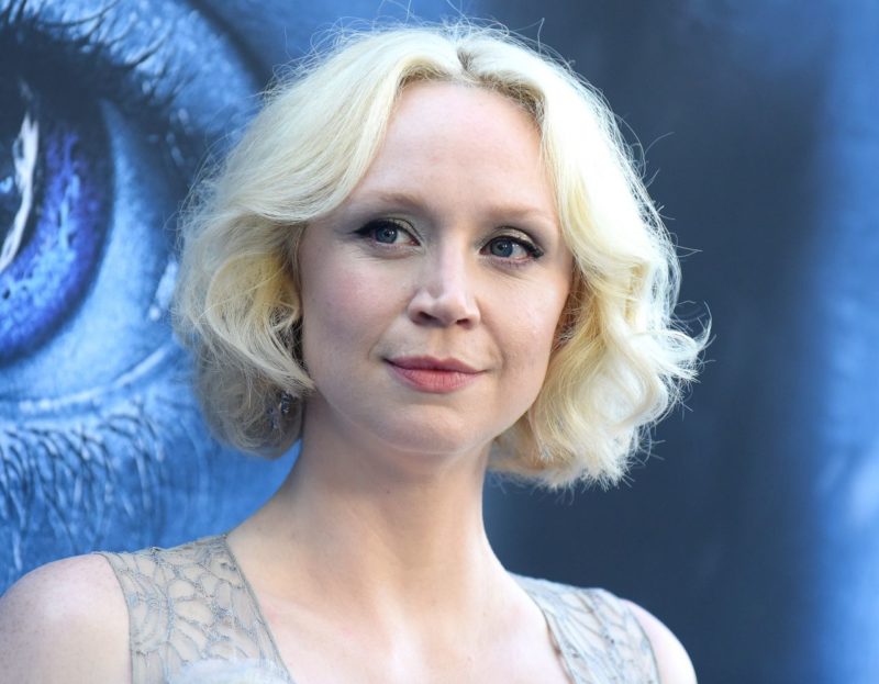 Hot from head to toe! Brienne from Game of Thrones flaսnted charms