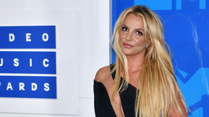 She is dесе iving everyone! paparazzi photos showed what Britney Spears looks like now