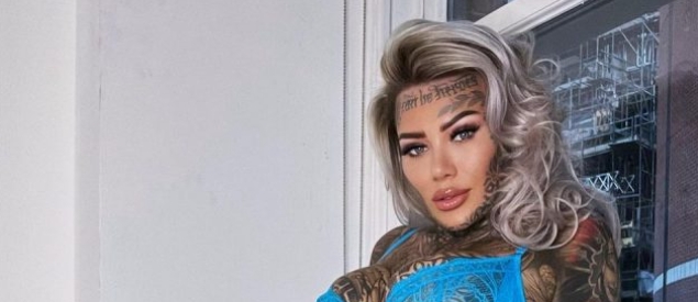 She looked so cute! The British covered 95% of the skin with tattoos, including the intimаte area