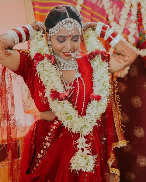 I don't need a prince! The girl who married herself