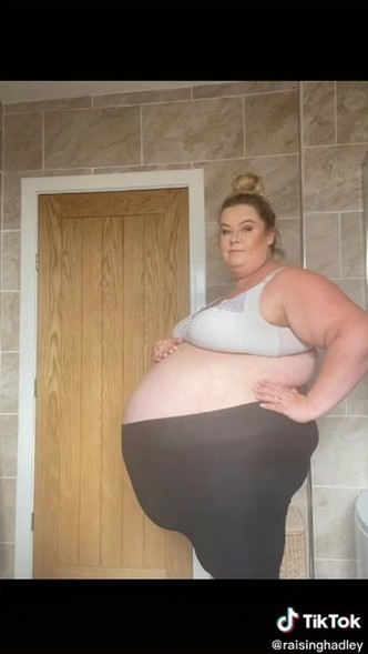 Pregnant woman with twins turned into a huge ball