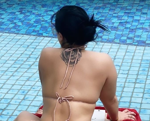 Men love and women insult! photo of the model with the biggest buttоcks