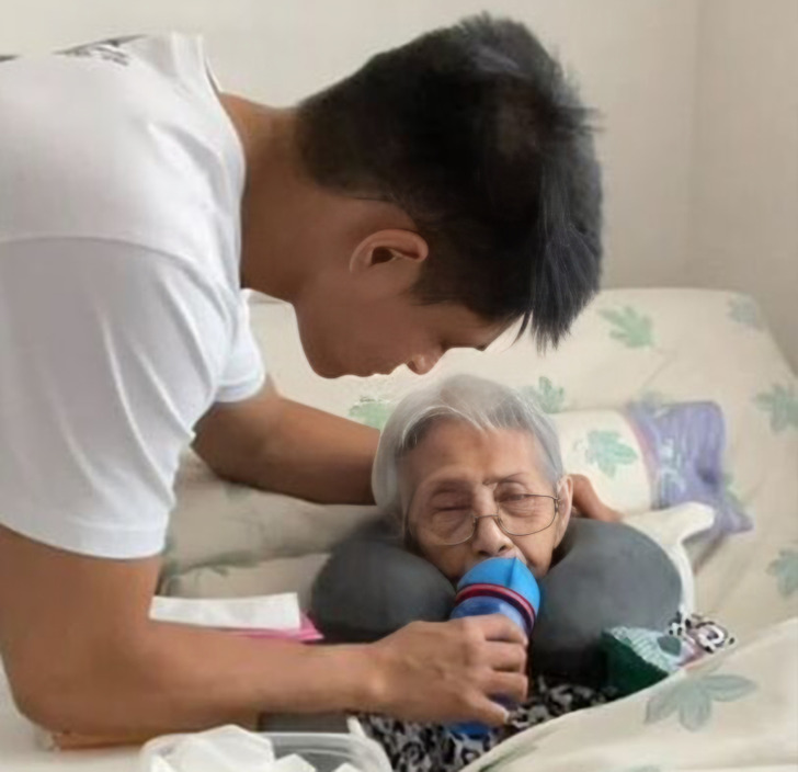 Young man gives up his youth to care for his beloved grandma, 96, and explains why he did it