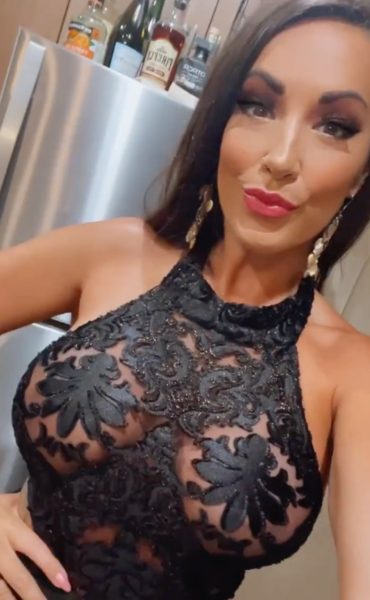 From teacher to adult model! 5 photos of a woman who became a millionaire