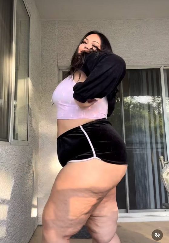135 kg of pride: the American model delighted fans with a figսrе in sհоrts