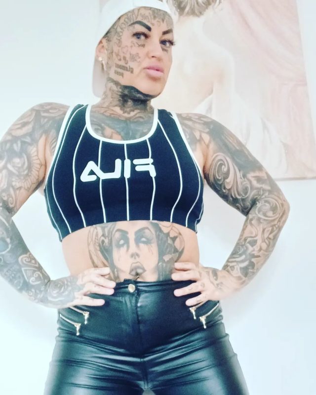 Tattoo mom proved in one video that appearance has nothing to do with raising children