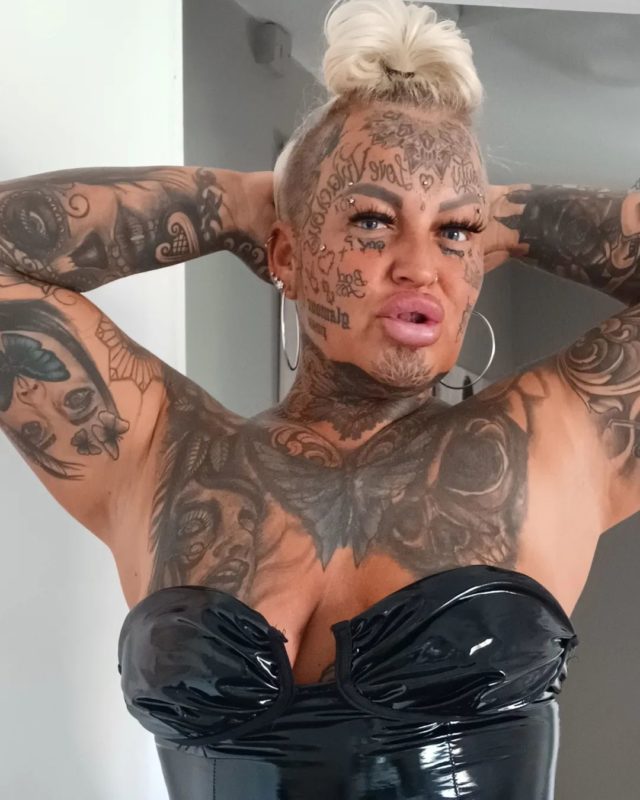 Tattoo mom proved in one video that appearance has nothing to do with raising children
