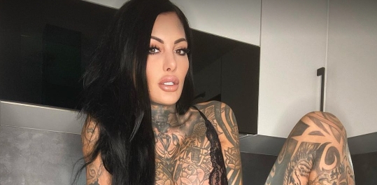 Tattooed beauty that drives men crazy