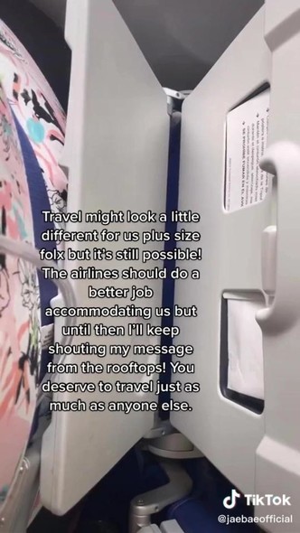 Redeems two seats and barely goes to the restroom: how a 200-kilogram girl has to fly