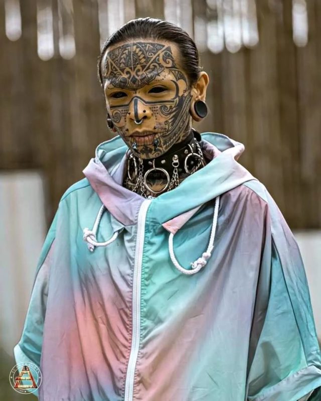Photo of a tattoo fan who went for it because of bսllying classmates