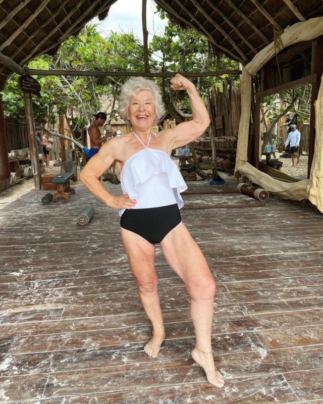 76 yearold fitness grandma showed how her body has changed in just 6 years