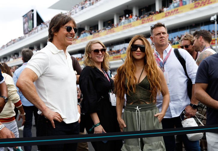 Tom is thrilled! Shakira walks around the city without a skirt and shines against the backdrop of a new romance