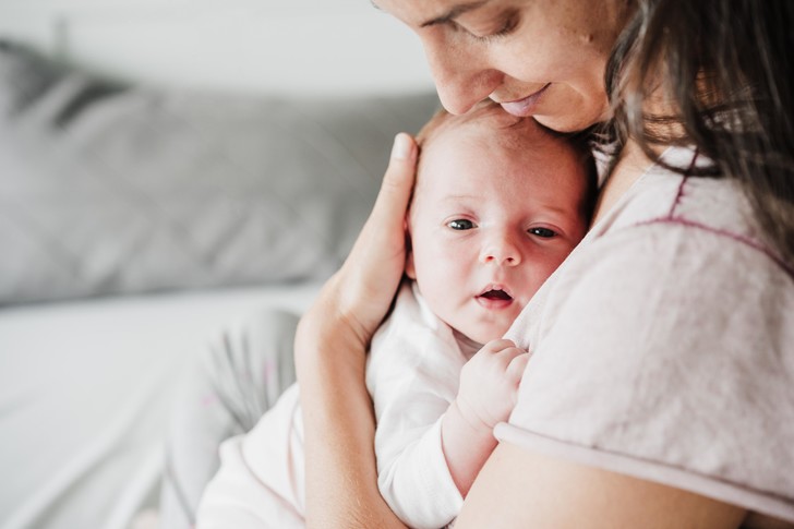 Because of the midwives' mistake! the story of two women raising other people's children