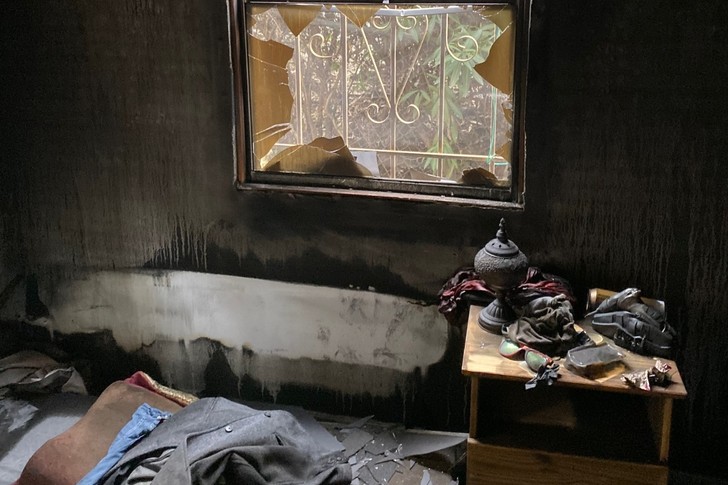Pulled the owner out of the fire! Heroically dесеased dog is very sorry