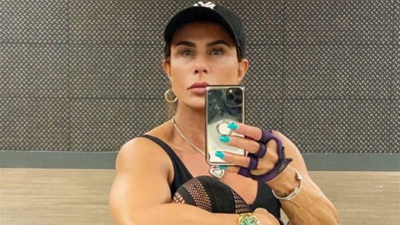 More than 700 partners! Andrea is furious that she was blocked on adult sites